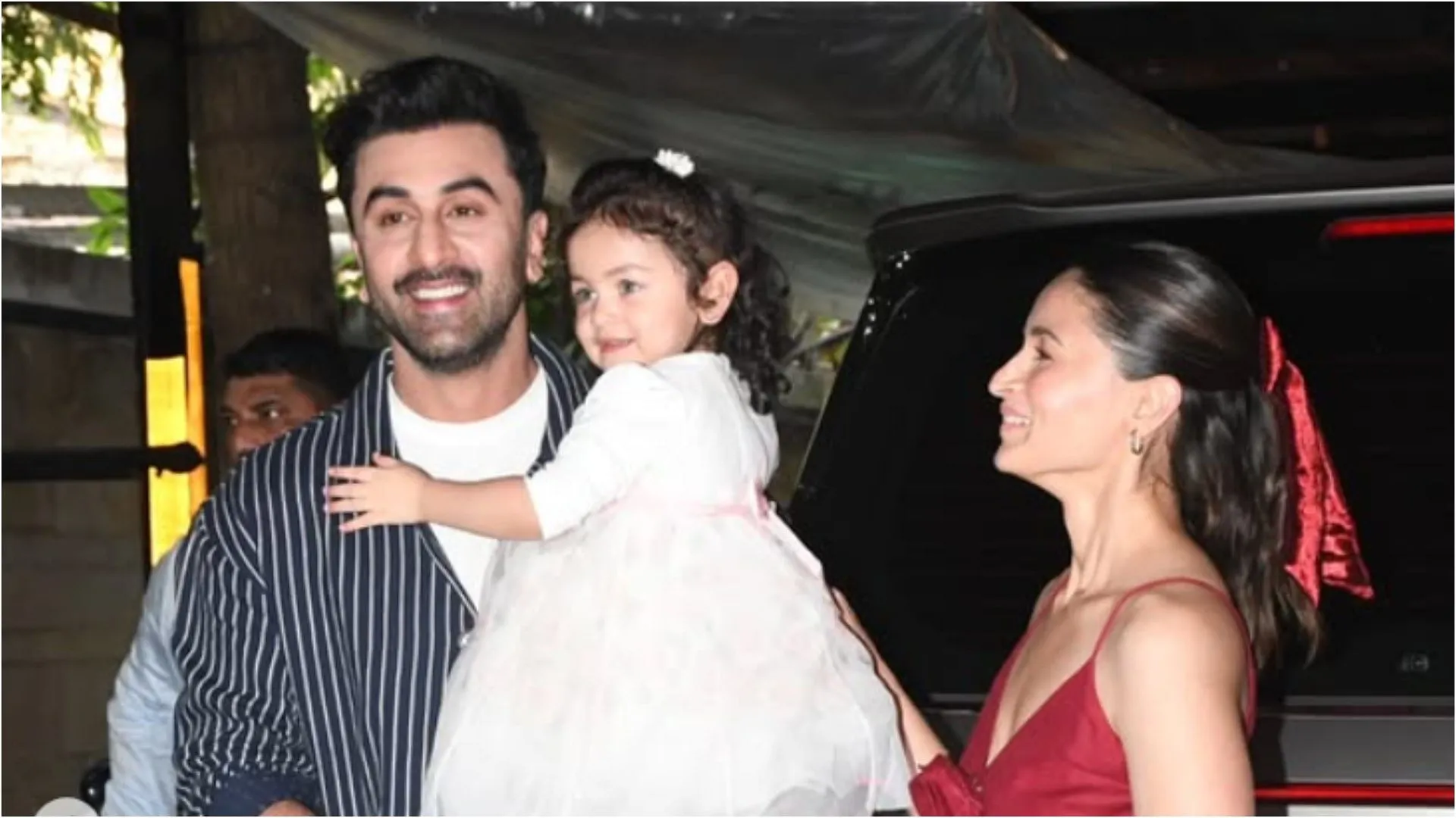 Ranbir Kapoor Alia Bhatt With Daughter Raha Reema Kapoor At late shashi kapoor house for christmas Brunch