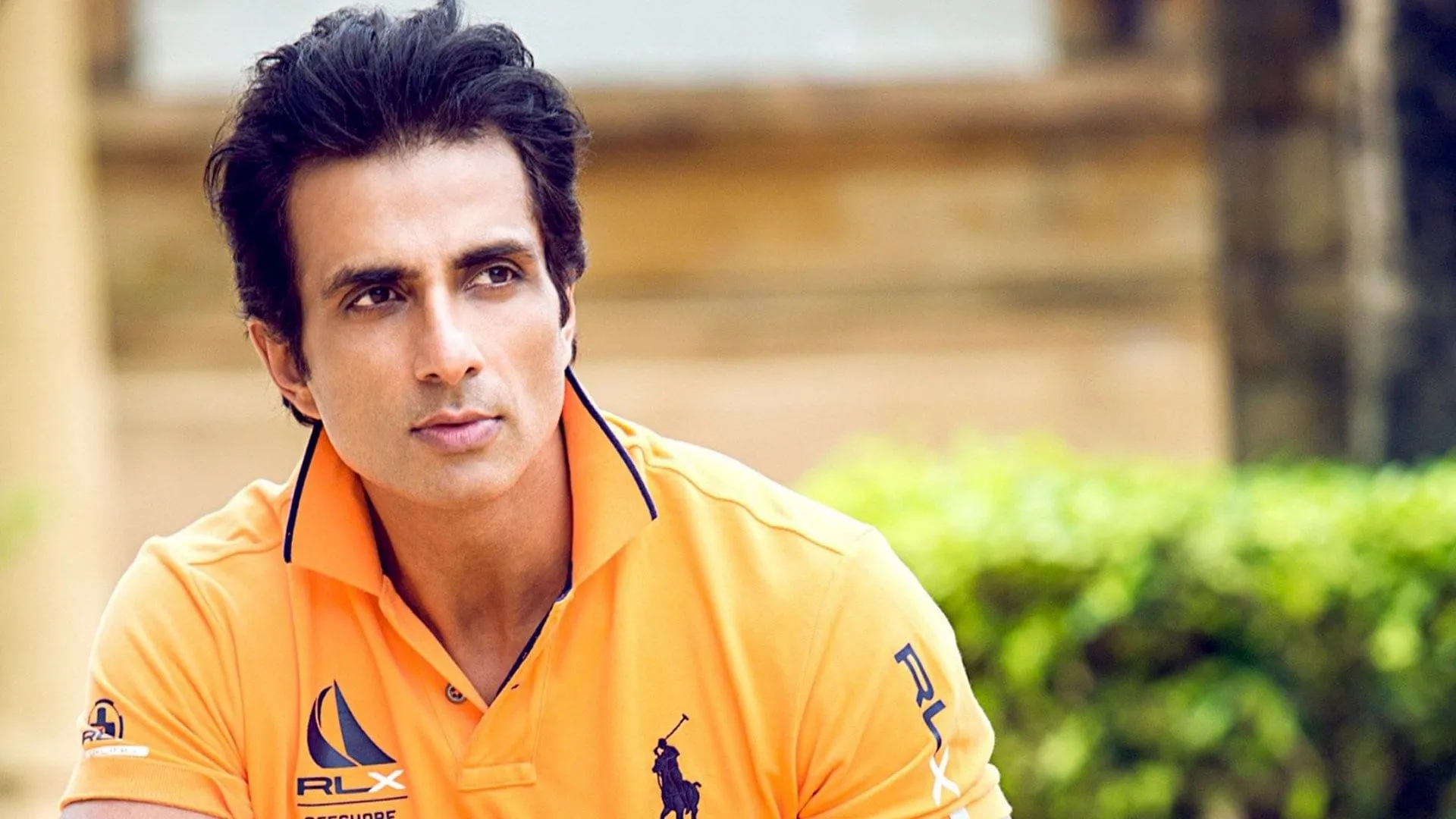 Fateh Actor Sonu Sood Says In Industry Most Of Actor Keep Bodyguards Not  For Safety But To Draw Attention - Entertainment News: Amar Ujala - Sonu  Sood:'एक्टर्स पब्लिसिटी के लिए बॉडीगार्ड से