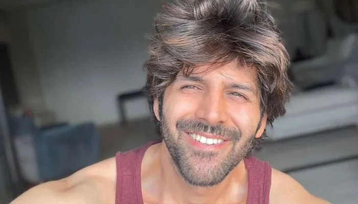 Kartik Aaryan 'recalls' childhood memories at his Naani's house