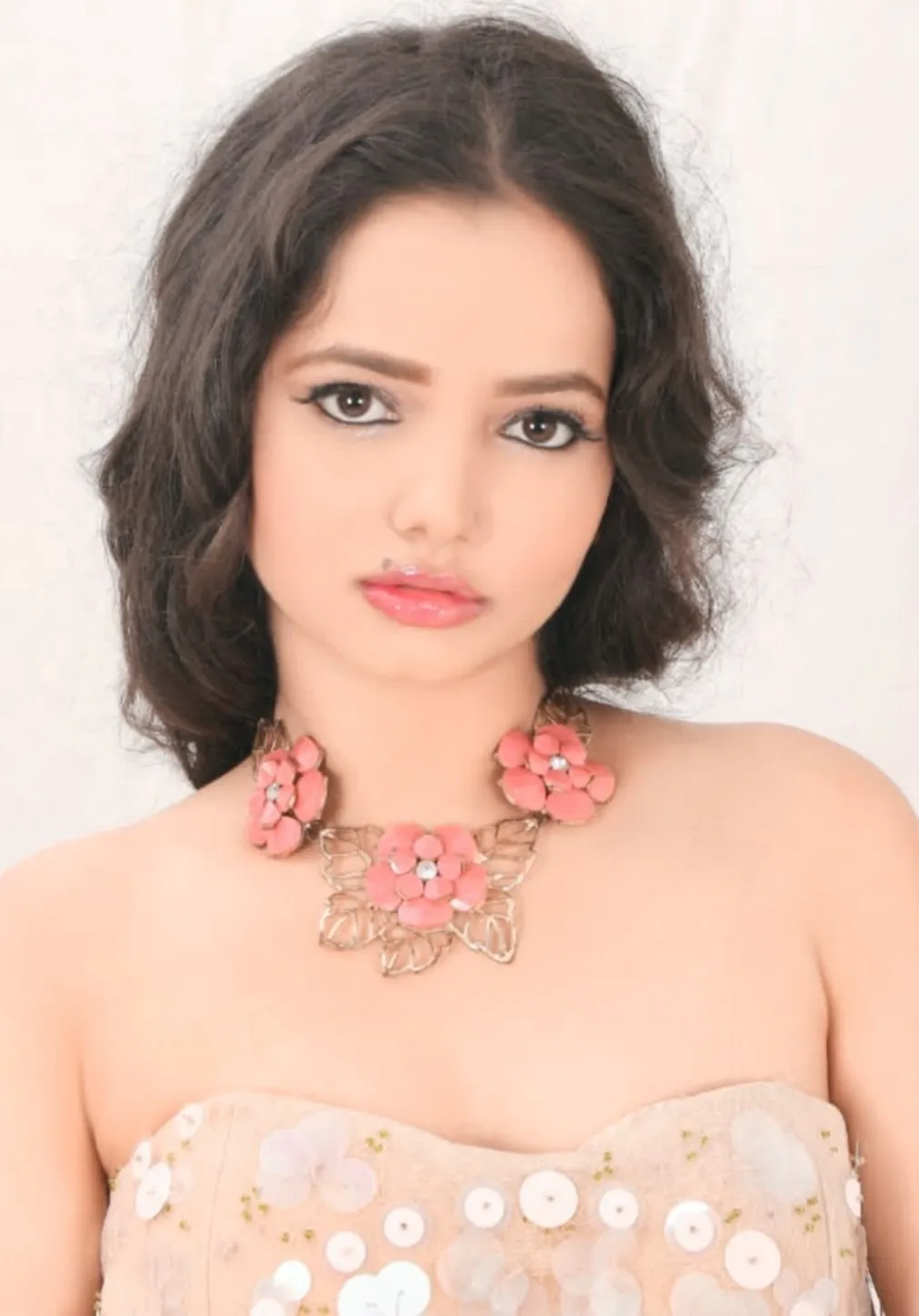 आजकल ज़्यदातर फिल्मों में हीरोइनों के लिए कुछ होता नहीं है, सिवाय ग्लैमर परोसने के- आरुषी शर्मा