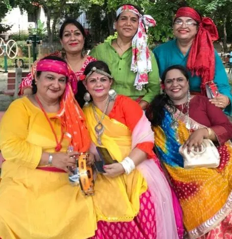 इस बार ज़ूम एप के द्वारा पारंपरिक अंदाज़ में महिलाओं ने मनाई हरियाली तीज