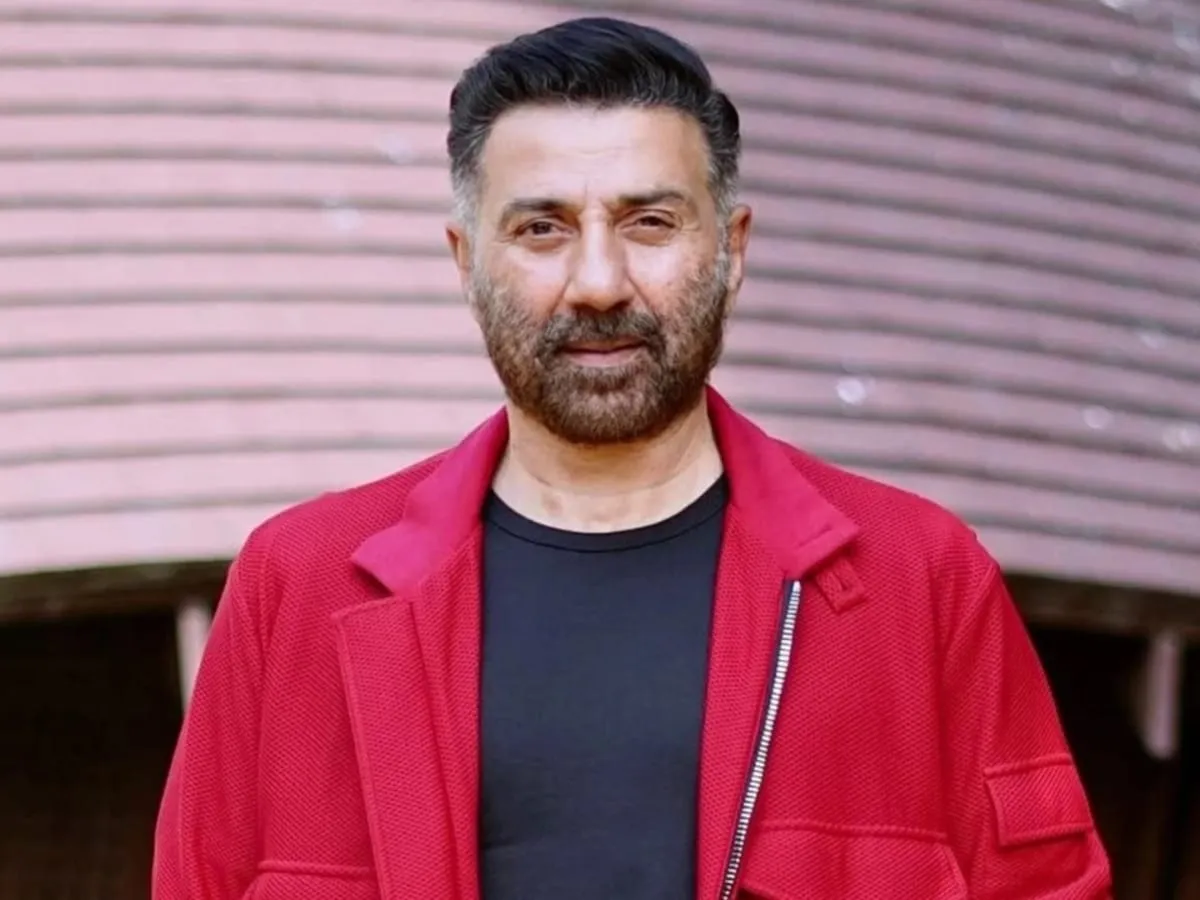 Sunny Deol Makes His First Comment Amid Rs 2 Lakh 55 Crore Cheating Claims  On Bobby Deol Wedding Anniversary 2.55 करोड़ रुपये की धोखाधड़ी के आरोपों के  बीच सनी देओल का पहला