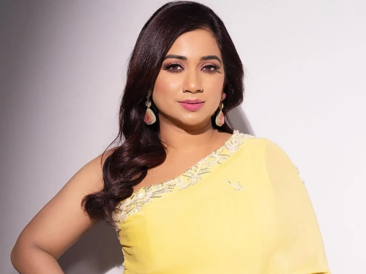 Shreya Ghoshal Turns 40: Singer's 10 Iconic Songs You Must Listen to on Her  Birthday - News18