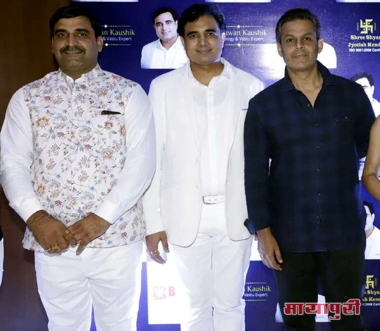 Naresh Yadav, Pawan Kaushik, Naseer Khan