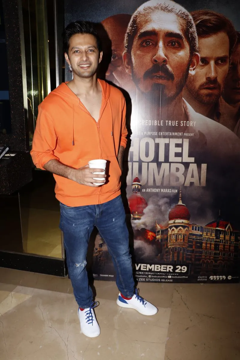 Photos: ‘होटल मुंबई’ की स्क्रीनिंग में रवीना जिमी शेरगिल से लेकर विवेक ओबेरॉय तक शामिल हुए कई स्टार्स