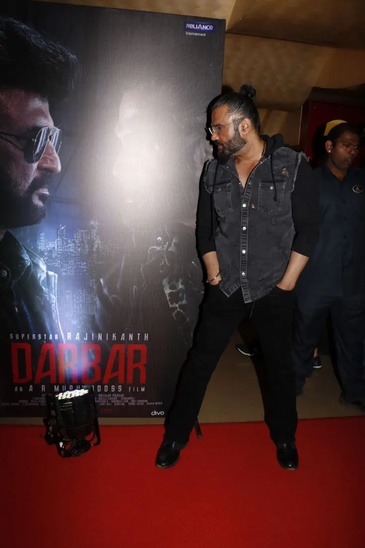 Darbar Trailer Launch: ‘दरबार’ के ट्रेलर लॉन्च पर एक साथ दिखे रजनीकांत और सुनील शेट्टी, देखें फोटोज़