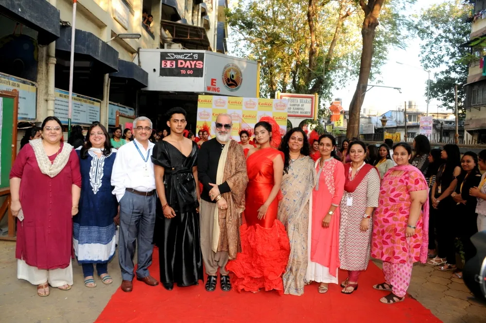 Mr. Kawaljit Singh, Mrs Trupti Davda and Models