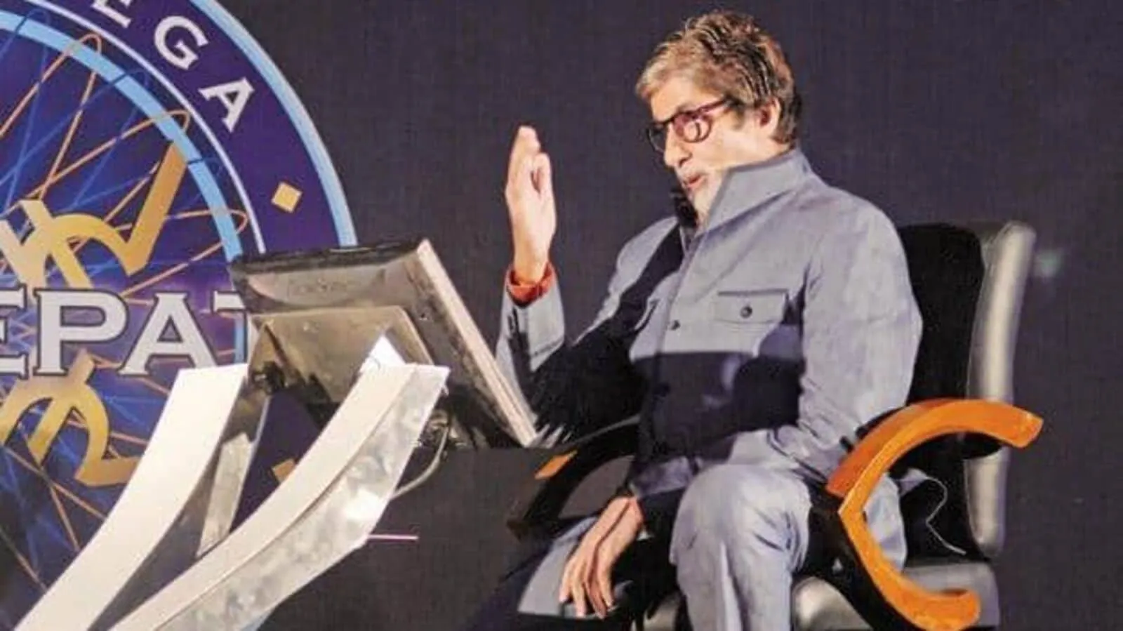 Best moments of Amitabh Bachchan from KBC show as he bids adieu | Today News