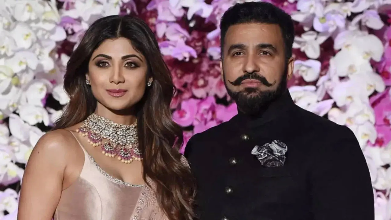 Raj Kundra and Shilpa Shetty Net Worth: Private Jet, Luxury Cars, Plush  Properties And A Whopping Bank Balance Of... | Bollywood News - Times Now