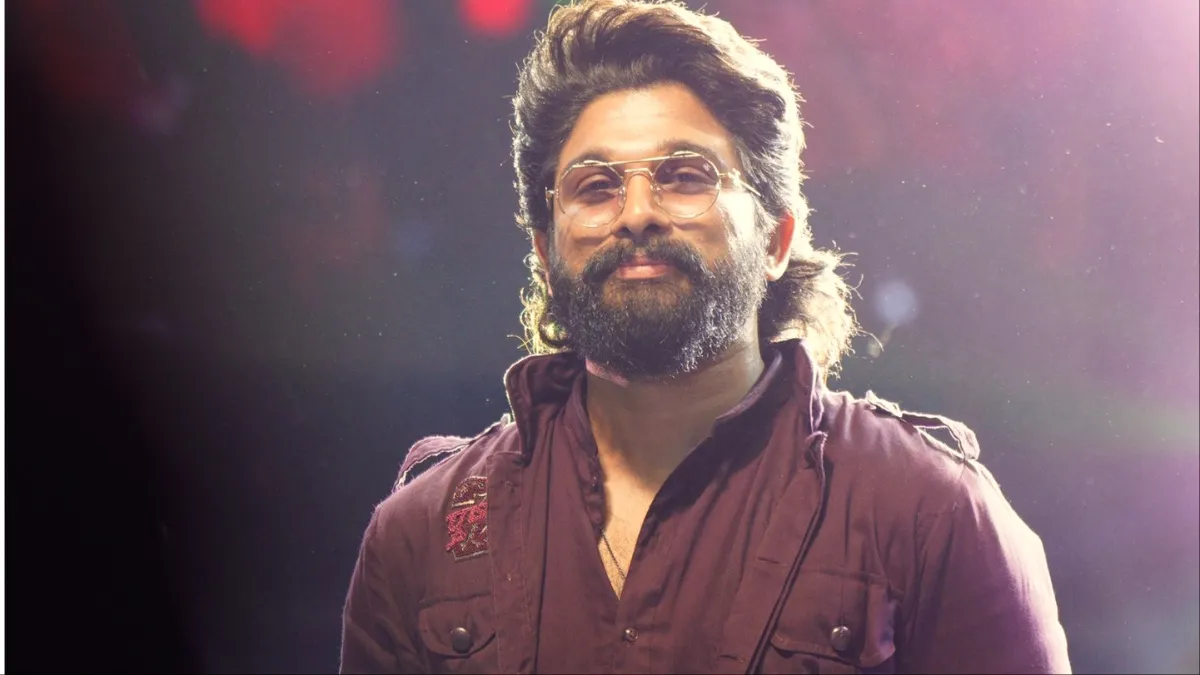 Pushpa 2 Producer SURPRISED As Allu Arjun Fan Shouts At Him For Rs 1200  Ticket Price, Asks 'Isn't It Too Much?' (Watch Video)