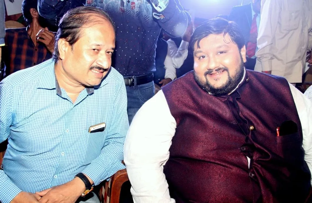  Ramakant Munde and Sunny Shah