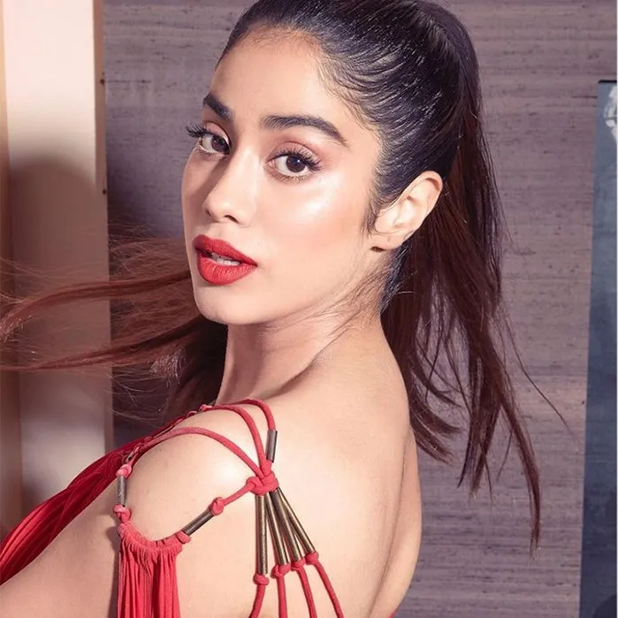 5 major style lessons from Janhvi Kapoor's Instagram | Vogue India