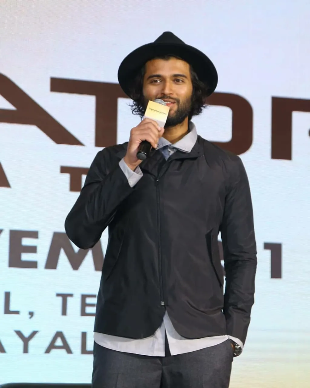विजय देवरकोंडा ने मेगा एक्शन फिल्म ‘टर्मिनेटर डार्क फेट’ का तेलुगू ट्रेलर लॉन्च किया
