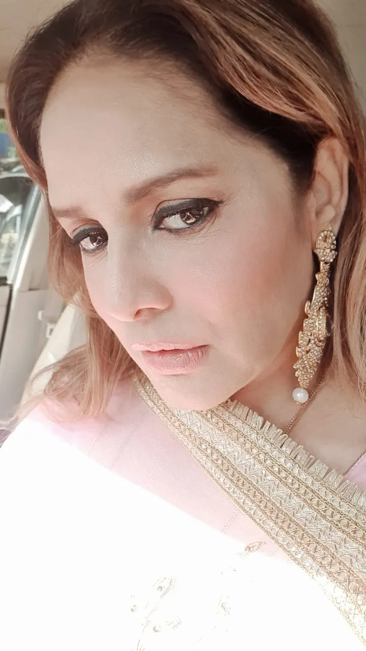 जन जागरुकता अभियान के तहत काफी एक्टिव नज़र आने लगी हैं अभिनेत्री Poonam Jhawar