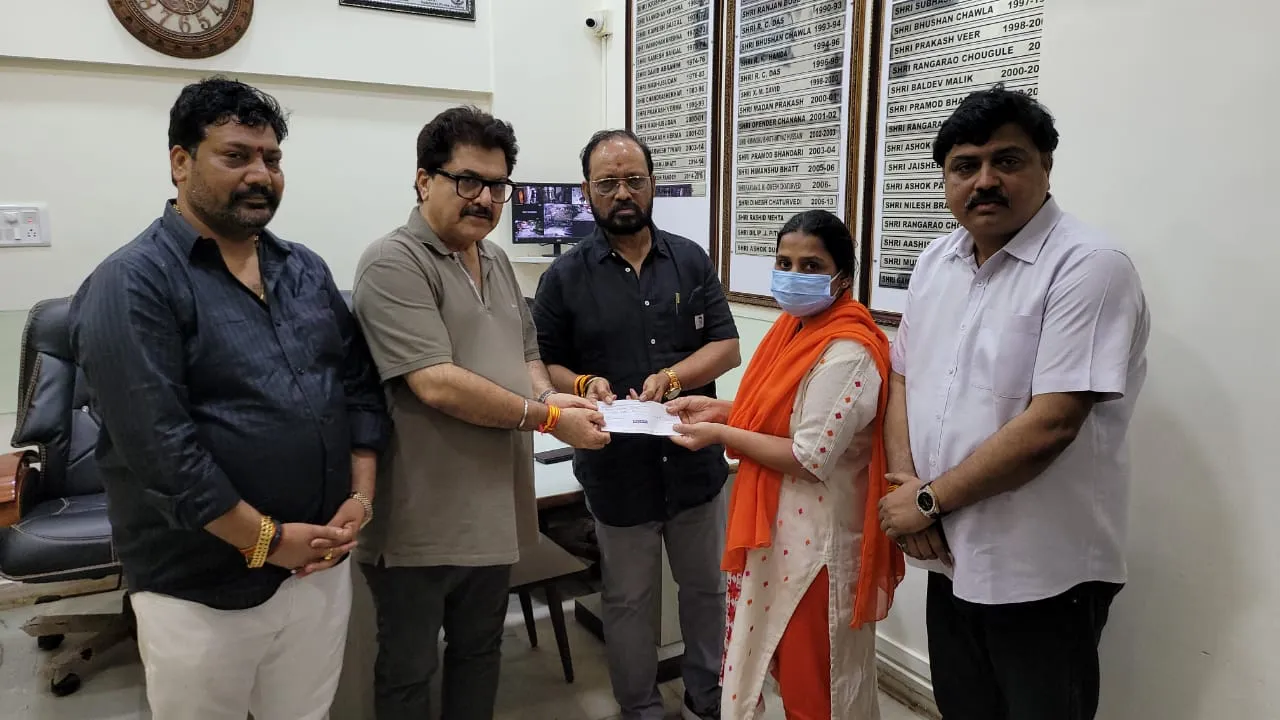 कोरोना से मृत टेक्नीशियन के परिजन को  एफडब्लूआइसीई की पहल पर मिली 11 लाख की आर्थिक मदद