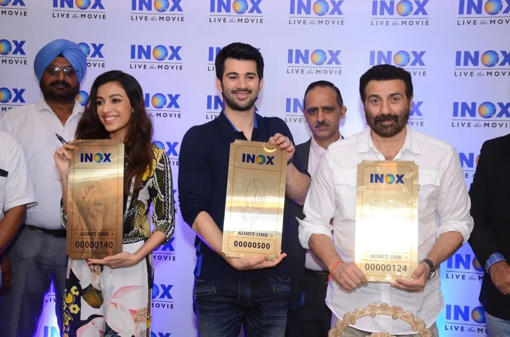 सनी देओल ने जालंधर में INOX के पहले मल्टीप्लेक्स का उद्घाटन किया