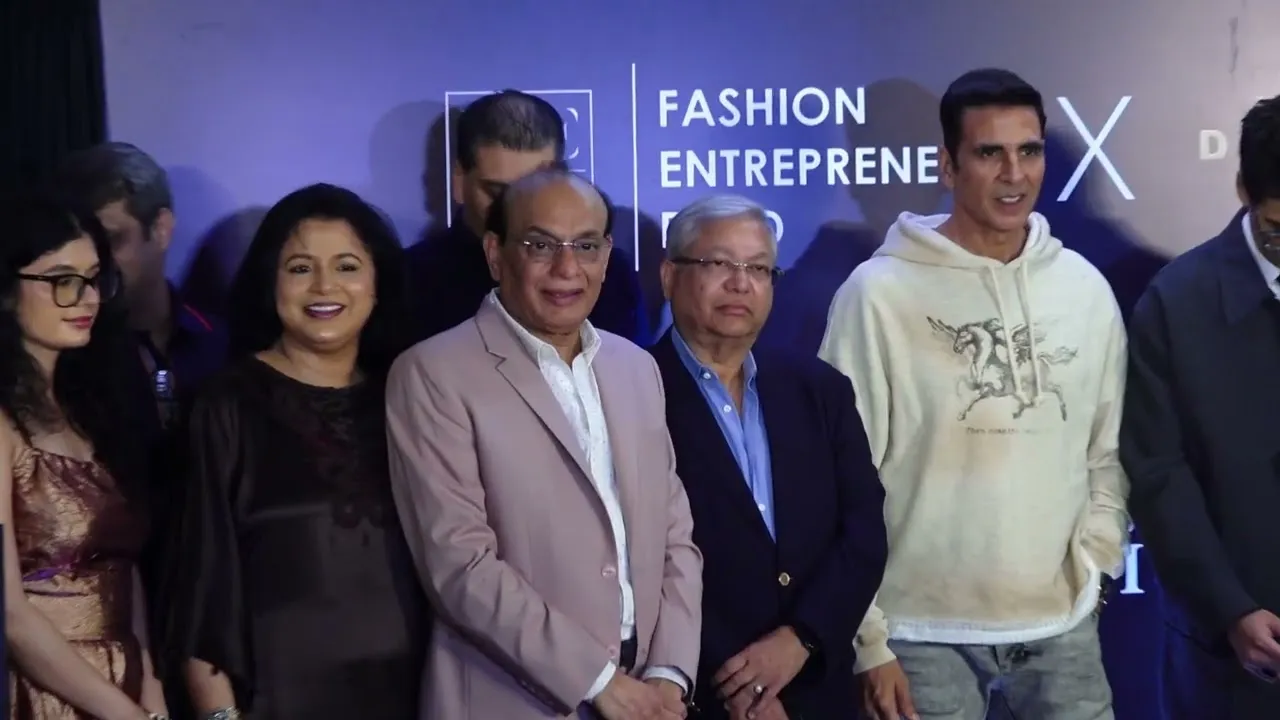 Akshay Kumar & Karan Johar Present At 3rd Fashion Entrepreneur Fund (FEF)  Gala Announcement