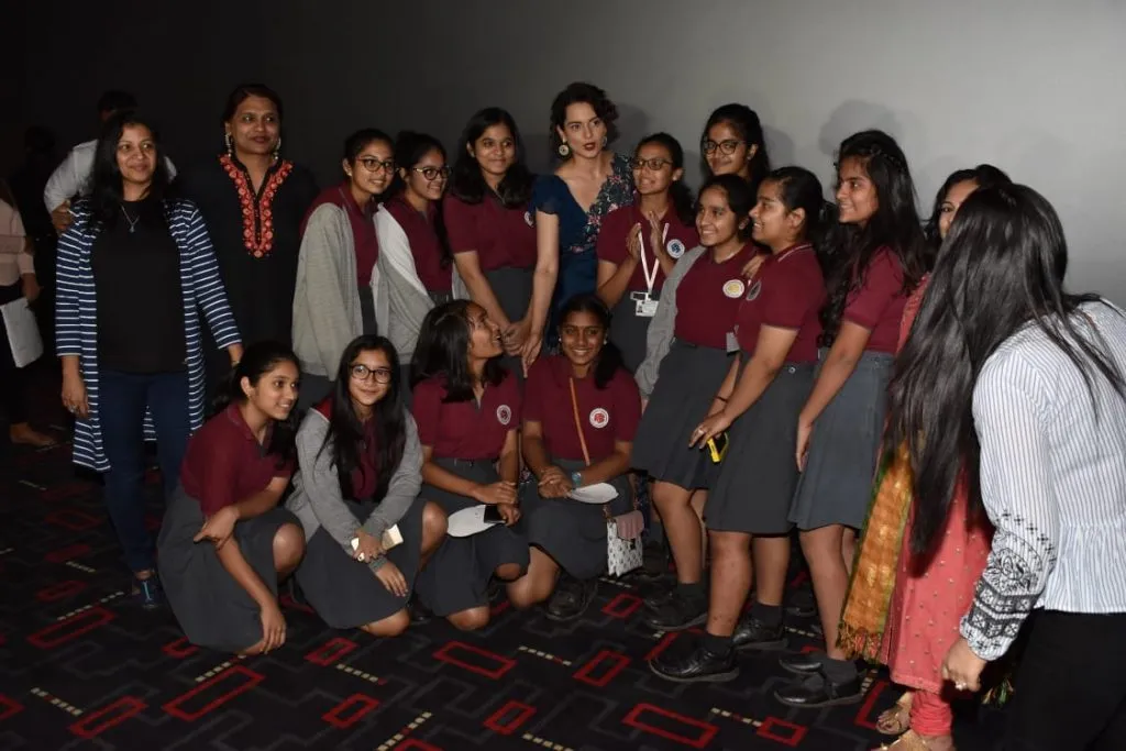 मुंबई के गर्ल्स स्कूल की छात्राओं के लिए कंगना ने रखी फिल्म मणिकर्णिका द क्वीन ऑफ़ झाँसी स्पेशल की स्क्रीनिंग