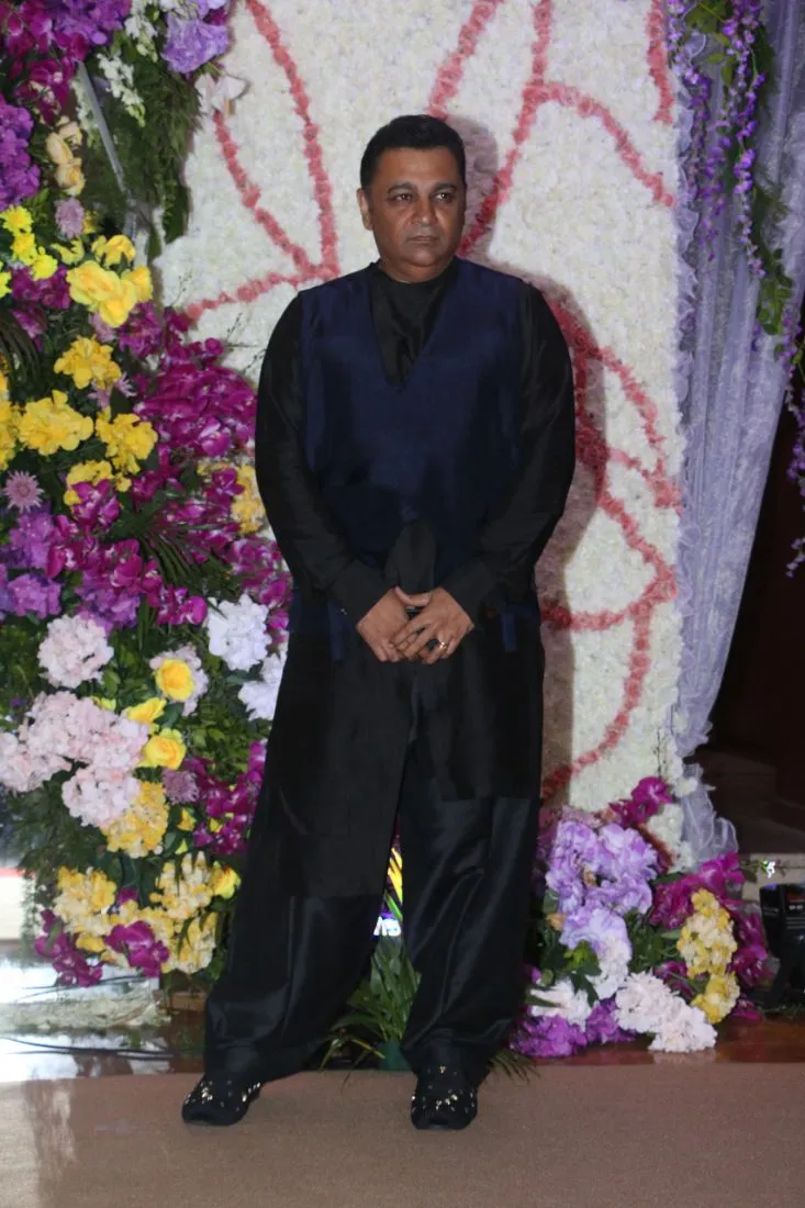 सूरज बड़जात्या के बेटे देवांश बड़जात्या और नंदिनी के रिसेप्शन पर पहुंचे बॉलीवुड के सितारे