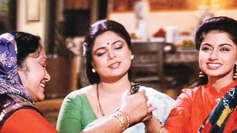 Birthday Special : रीमा लागू के 5 दमदार 'मां' के किरदार, जिन्हें निभाकर वो  अमर हो गईं | 5 powerful mother characters of Reema Lagoo by which she  became immortal Maine Pyar