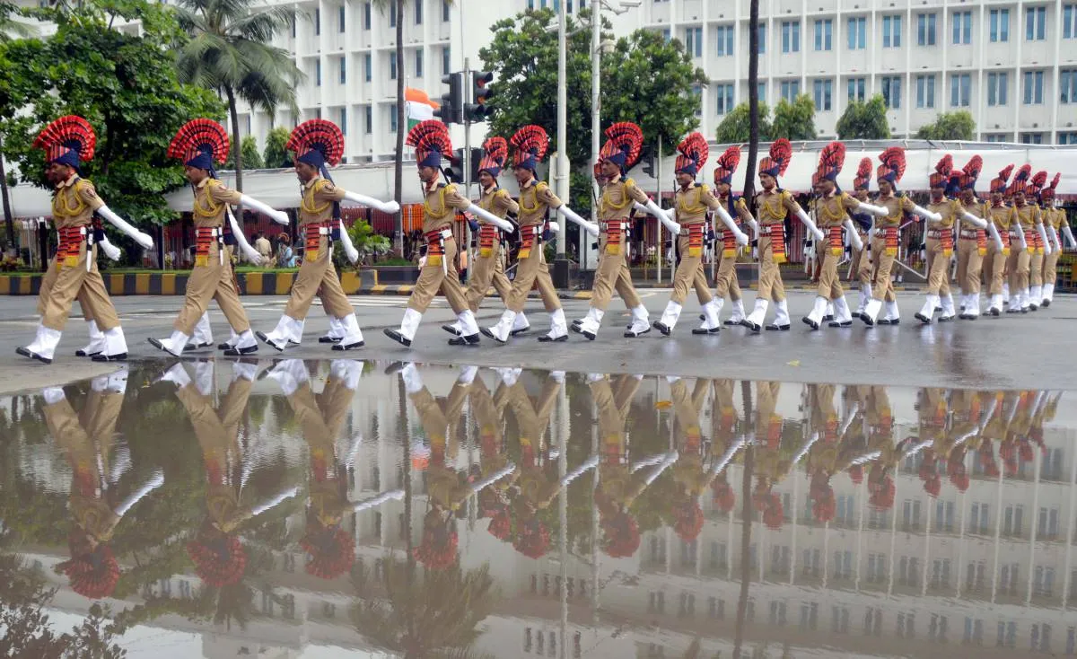 15 अगस्त के मौके पर मुंबई के प्रशासनिक मुख्यालय में मुख्यमंत्री देवेंद्र फडणवीस ने फहराया झंडा