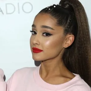 सिंगर Ariana Grande ने तोड़े 20 विश्व रिकॉर्ड