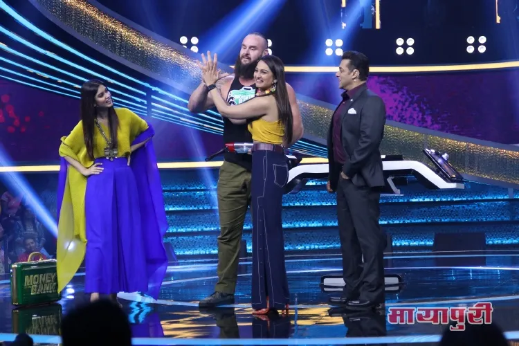 Sonakshi Sinha Measures her hand size with the monster aka Braun Strowman on Dus Ka Dum