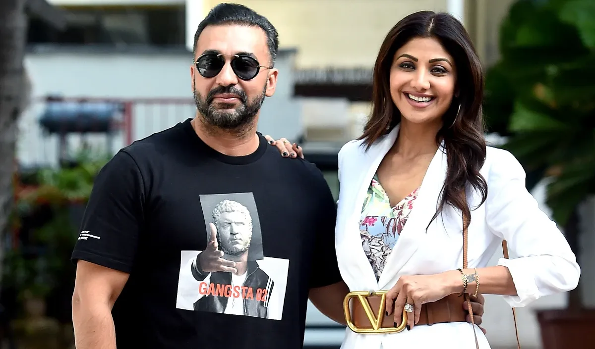 Raj Kundra के सिर पर फिर गिरी गाज! 98 करोड़ की संपत्ति मनी लॉन्ड्रिंग मामले  में ED ने की जब्त, Shilpa Shetty का फ्लैट भी शामिल - raj kundra is in  trouble