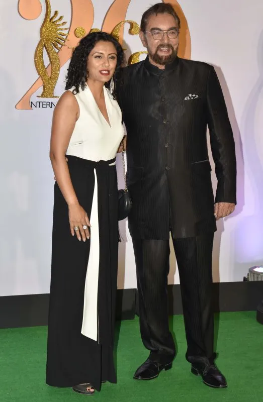 IIFA 2019: 20वें आईफा अवॉर्ड्स में छाया कैटरीना का जादू, इस अंदाज़ में दिखे होस्ट राधिका-अली