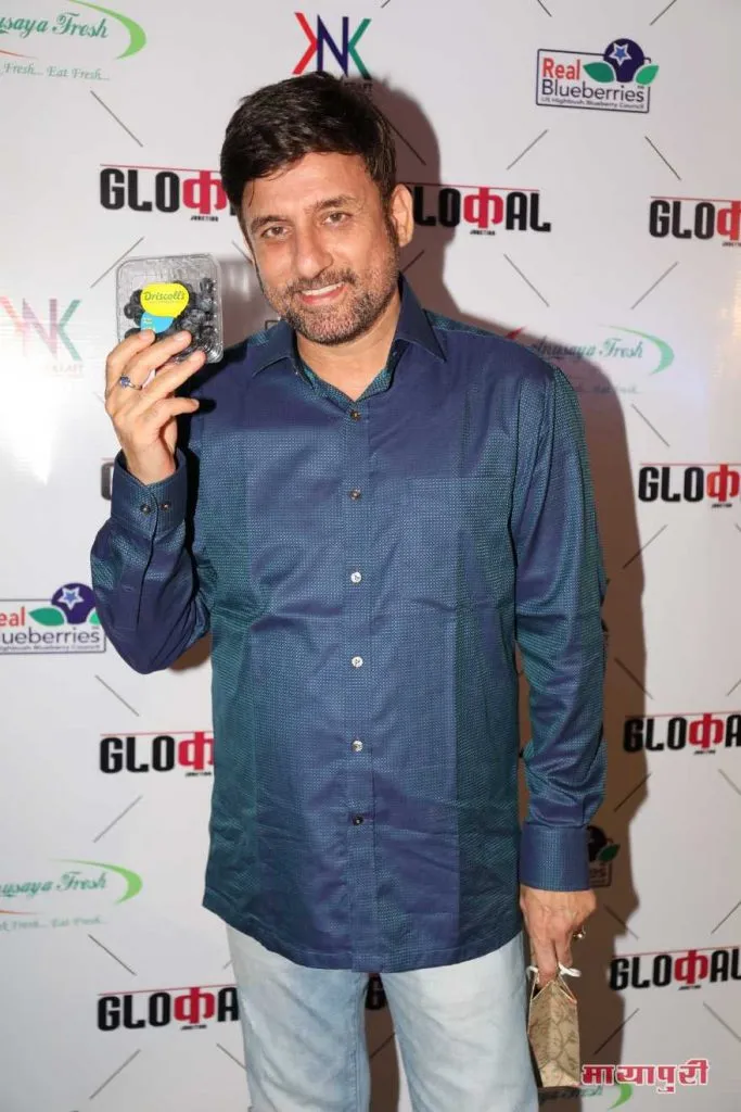 मुंबई में लॉन्च हुआ यूएस ब्लूबैरी कॉकटेल शामिल हुए कईं सितारे