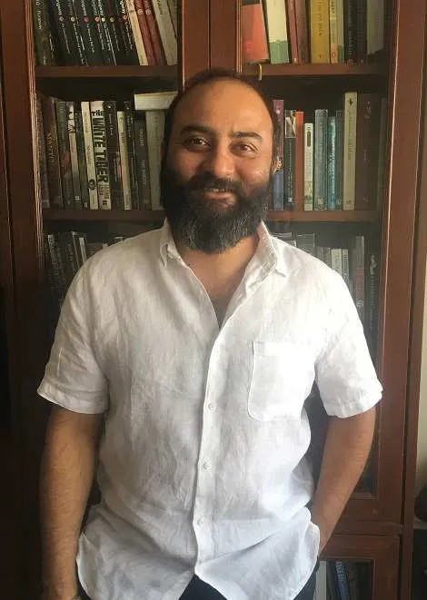 “हमारी ‘फायर इन द माउंटेंस’ जैसी फिल्म सवाल पूछने के लिए लोंगों को उकसाएंगी”- निर्देशक अजीत पाल सिंह