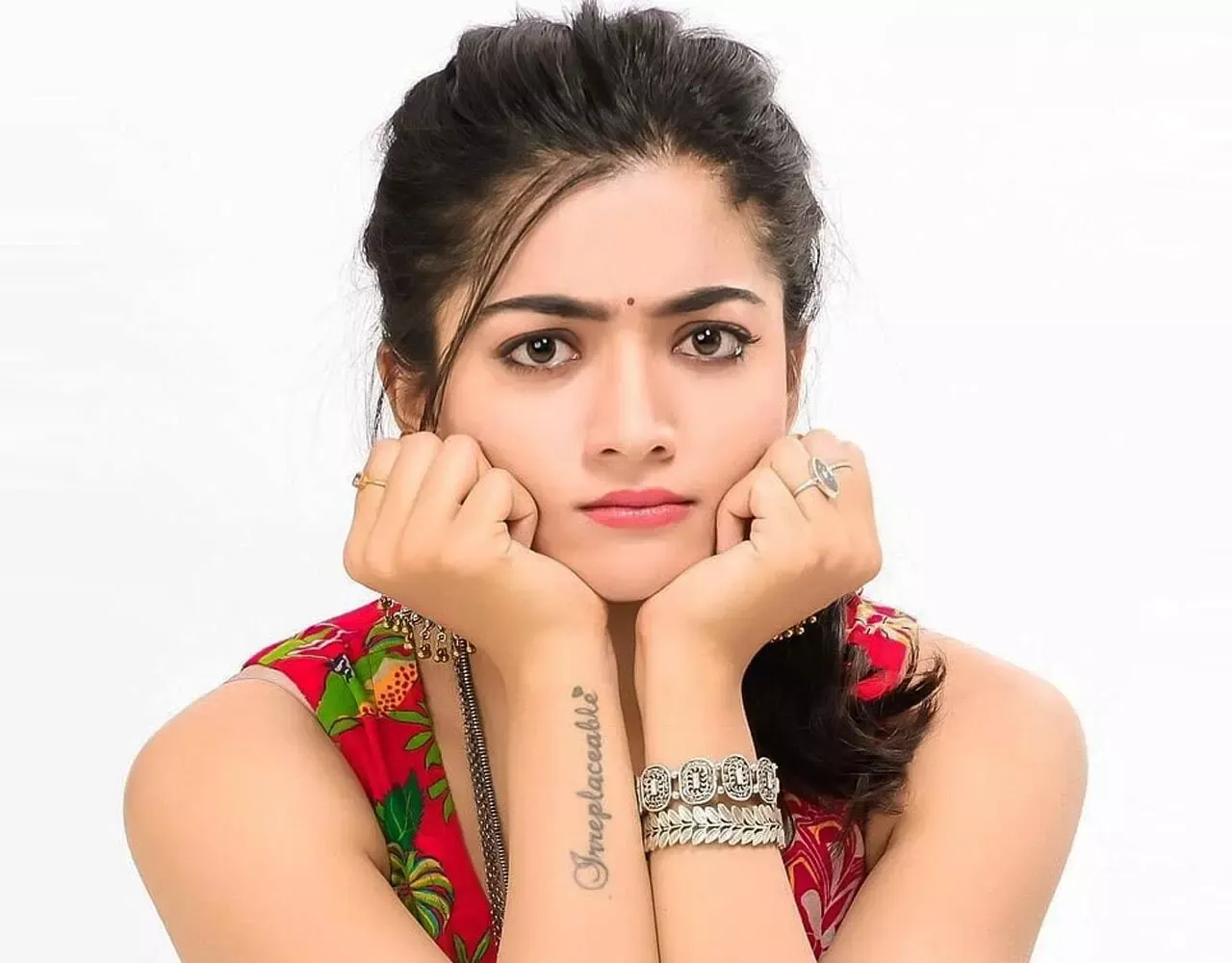 Rashmika Mandanna Biography in Hindi: रश्मिका मंदाना का जीवन परिचय (जीवनी),  जानिए कौन हैं फिल्म इंडस्ट्री की एक्ट्रेस रश्मिका मंदाना... | Rashmika  Mandanna Biography in Hindi ...