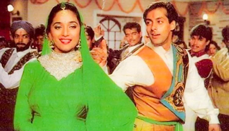 90’s  के बॉलीवुड स्टार्स का ये स्टाइल देख खुद को हंसने से नहीं रोक पाएंगे आप(90’s Bollywood Fashion Style)