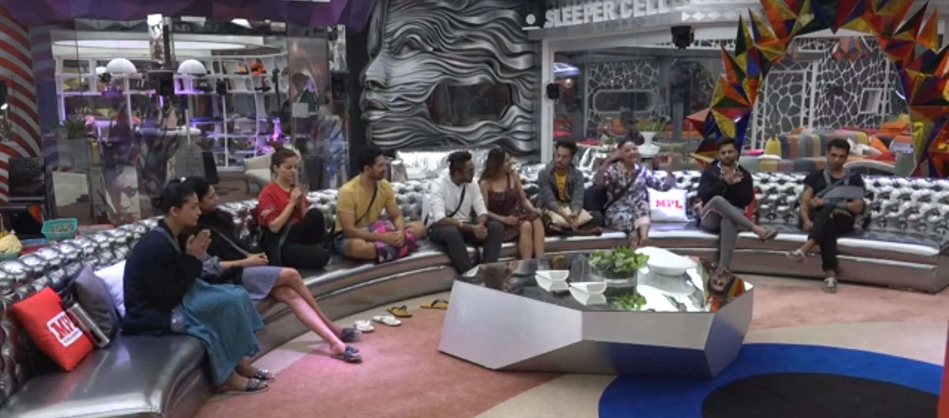 बिग बॉस हाउस से रेड जोन हुआ गायब, राहुल वैद्य की बातों से हर्ट हुई निक्की तंबोली