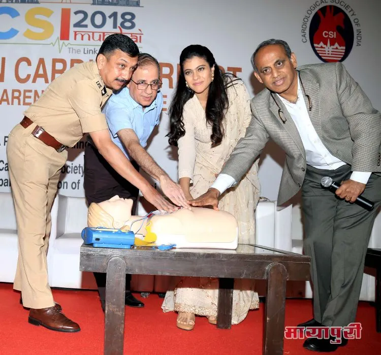 Subodh Jaiswal, Ajoy Mehta, Kajol & Dr. Prafulla Kerkar