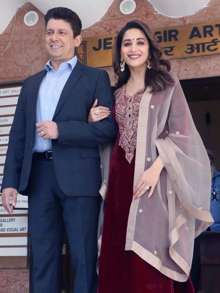 माधुरी दीक्षित और डॉ. श्री. श्रीराम नेने ने लॉन्च की चीफ कमिशनर महेंद्र सिंह की किताब “लद्दाख एंड स्पिती क्रॉनिकल्स"