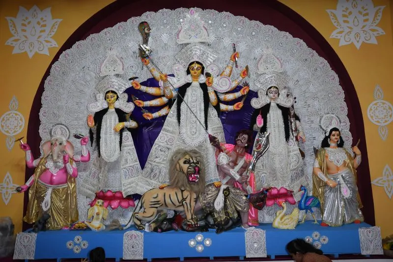 Photos: ‘कलर्स मलाड वेस्ट सरबोजोनिन दुर्गोत्सव 2019’ की षष्ठी पूजा में पहुंचे सेलेब्स