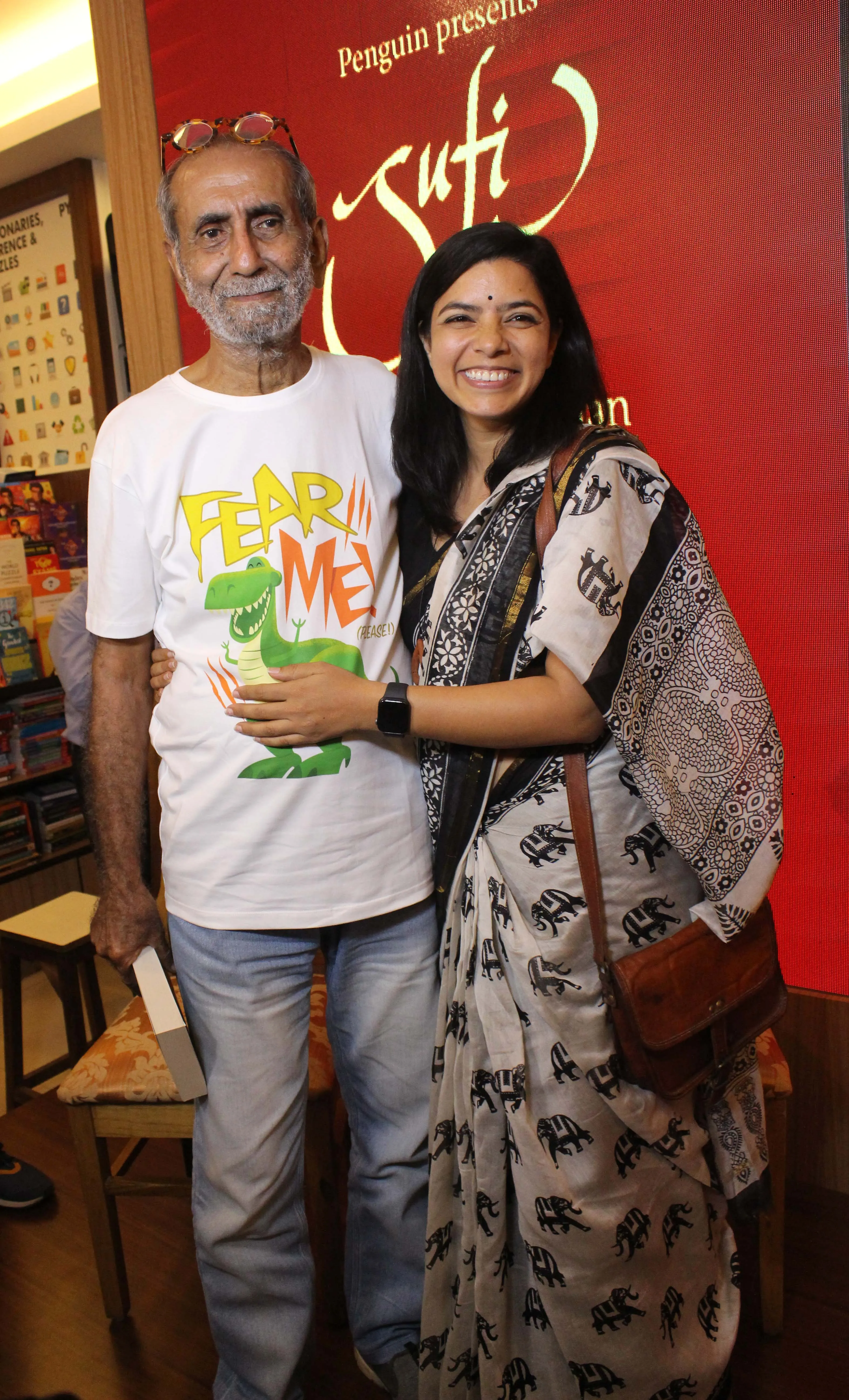 निर्देशक श्रीराम राघवन ने लॉन्च की राष्ट्रीय पुरस्कार प्राप्त लेखक आबिद सुरती की पुस्तक सूफी द इनविजिबल मैन ऑफ द अंडरवर्ल्ड