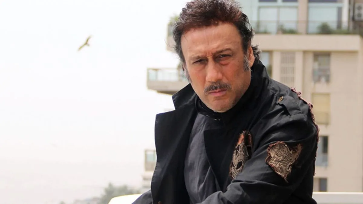 बॉलीवुड स्टार बनने के बावजूद चॉल में क्यों रहते थे Jackie Shroff? बाथरूम  जाने के लिए करना पड़ता था इंतजार | jackie shroff birthday struggle stories  and know unknown facts about ...