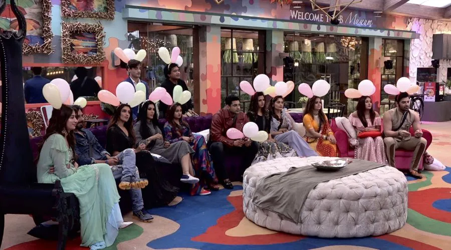 Bigg Boss-13, Day-7: लग्जरी बजट आइटम या परिवार वालों के खत में से किस एक को चुनेंगे कंटेस्टेंट्स ?