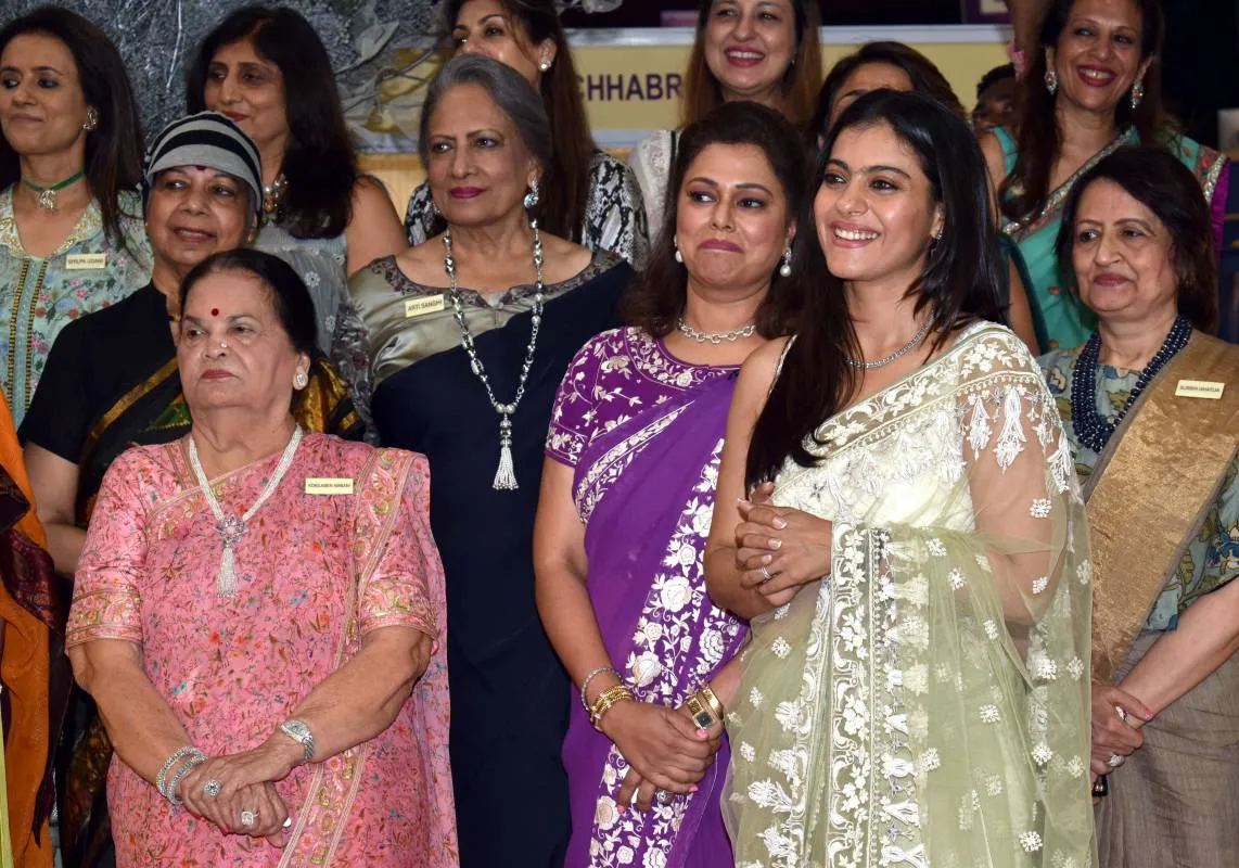 मुंबई में 32 वीं वार्षिक महिला उद्यमी प्रदर्शनी का उद्घाटन करने पहुंची काजोल और कोकिलाबेन अंबानी