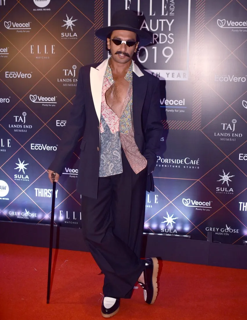 Photos: Elle Beauty Awards में करीना, अनुष्का से लेकर रणवीर सिंह तक बॉलीवुड स्टार्स ने बिखेरा जलवा