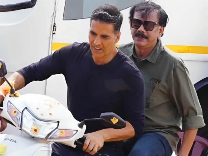 Akshay Kumar spotted with Priyadarshan in Hyderabad, Wrap up Singham Again  Shooting | सिंघम-3 की शूटिंग के बीच प्रियदर्शन संग घूमने निकले अक्षय:  हैदराबाद में साथ नजर आए, 13 साल बाद ...