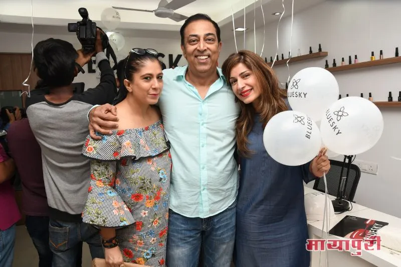 Kashmina Nath, Shonali Malhotra Soni with Vindu Dara Singh