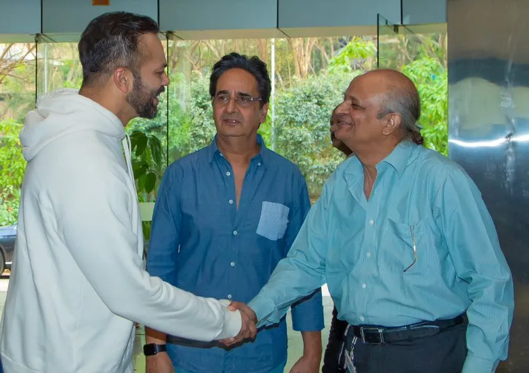 व्हिस्टलिंग वुड्स इंटरनेशनल के 5वें वेद सत्र में शामिल हुए रोहित शेट्टी