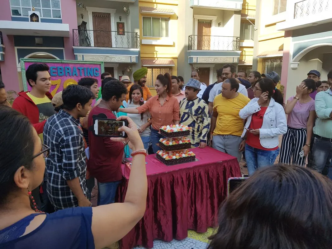 तारक मेहता का उल्टा चश्मा ने 2700 एपिसोड पूरे होने का जश्न मनाया