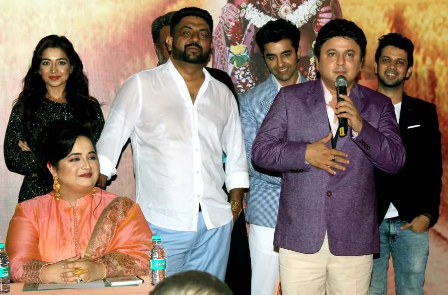 फिल्म &lsquo;माही&rsquo; के मुहूर्त लॉन्च पर पहुंचे अली असगर और हितेन तेजवानी