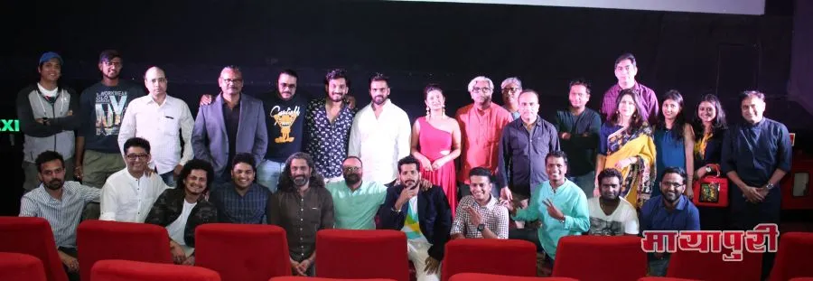 मुंबई में हुआ मराठी फिल्म ‘डोक्याला शॉट’ का ग्रैंड प्रीमियर