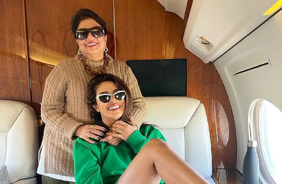 Priyanka Chopra- Madhu  Chopra 