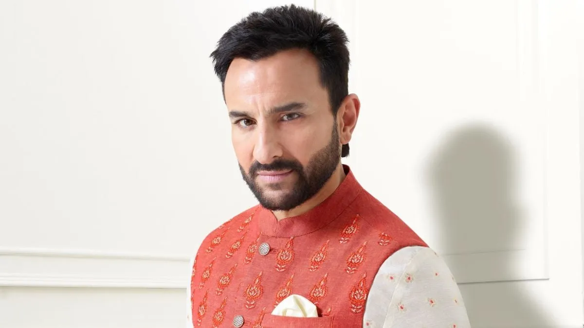 BREAKING - Saif Ali Khan Stabbing Case: Actor's Attacker ARRESTED By Mumbai  Police, First Visuals Surface
